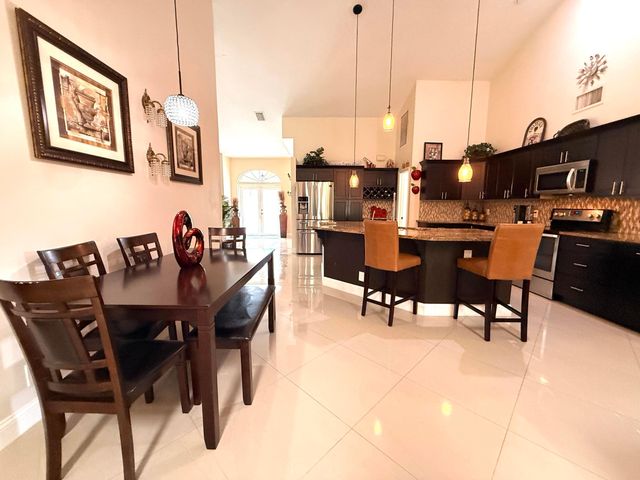 14703 N 71st Pl Place N, The Acreage, FL 33470
