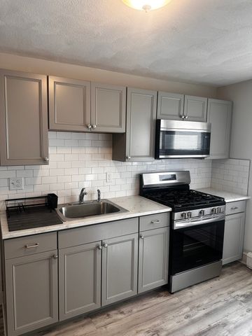62 Willow Ave 2, Quincy, MA 02170