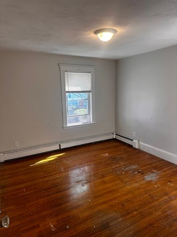 62 Willow Ave 2, Quincy, MA 02170