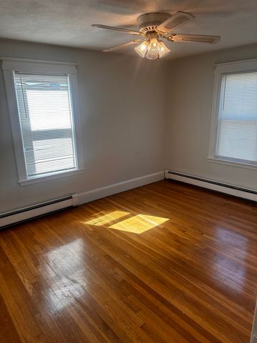 62 Willow Ave 2, Quincy, MA 02170