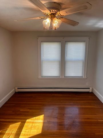 62 Willow Ave 2, Quincy, MA 02170