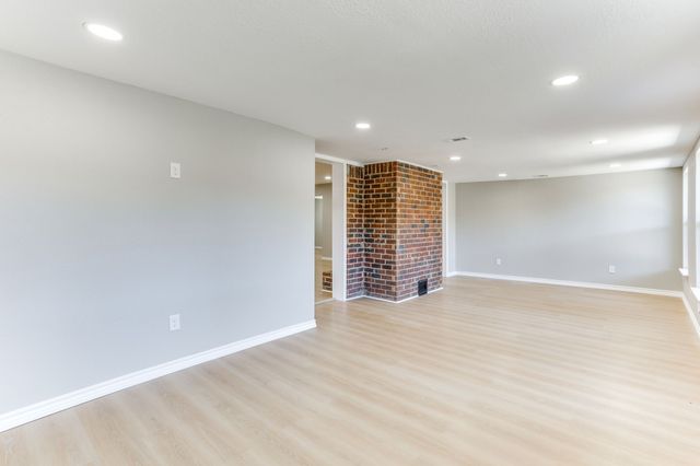 2709 Springbrooke Drive, Hurst, TX 76054