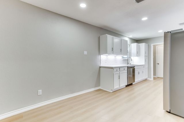 2709 Springbrooke Drive, Hurst, TX 76054