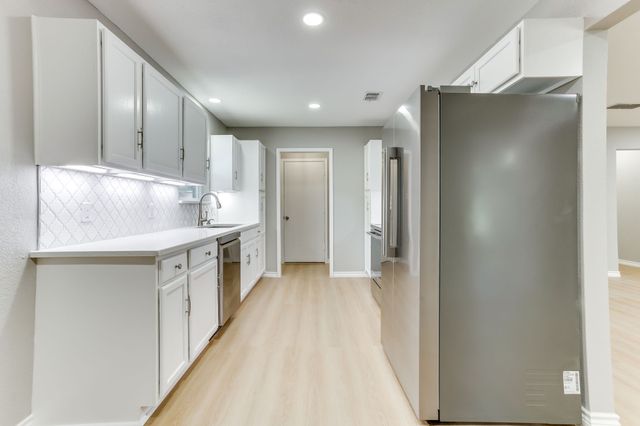 2709 Springbrooke Drive, Hurst, TX 76054