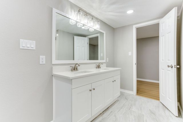 2709 Springbrooke Drive, Hurst, TX 76054