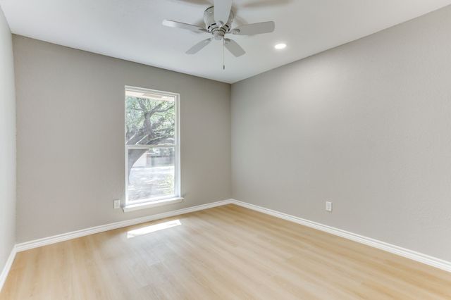 2709 Springbrooke Drive, Hurst, TX 76054