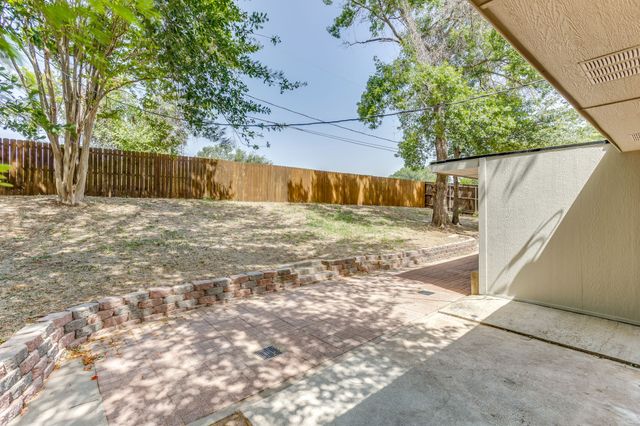 2709 Springbrooke Drive, Hurst, TX 76054