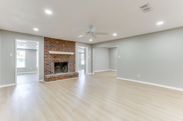 2709 Springbrooke Drive, Hurst, TX 76054
