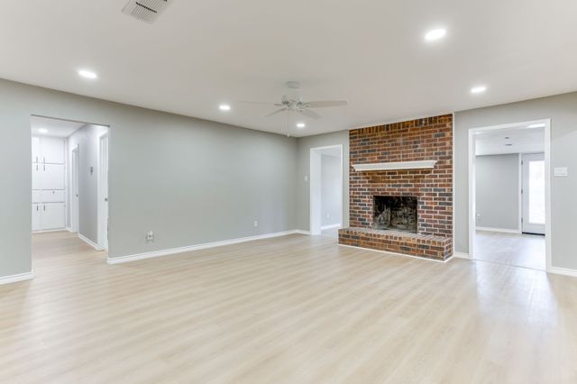 2709 Springbrooke Drive, Hurst, TX 76054