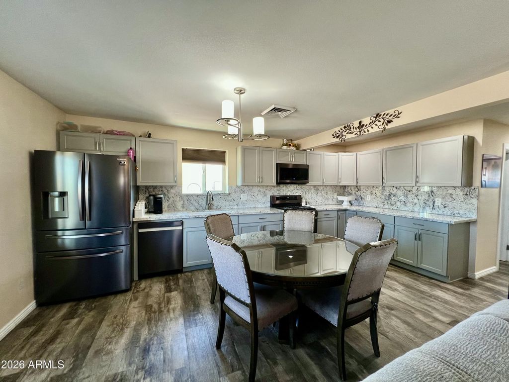 662 N IRONWOOD Drive, Apache Junction, AZ 85120 — photo 4