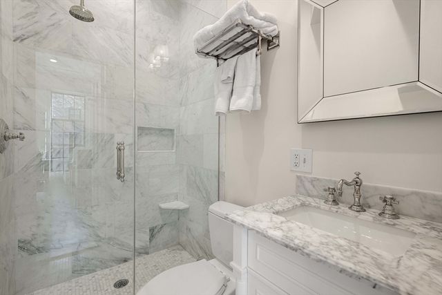 121 Charles St 4, Boston, MA 02114