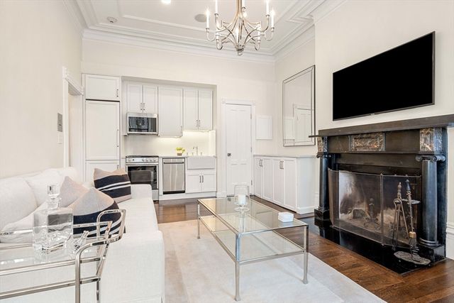 121 Charles St 4, Boston, MA 02114