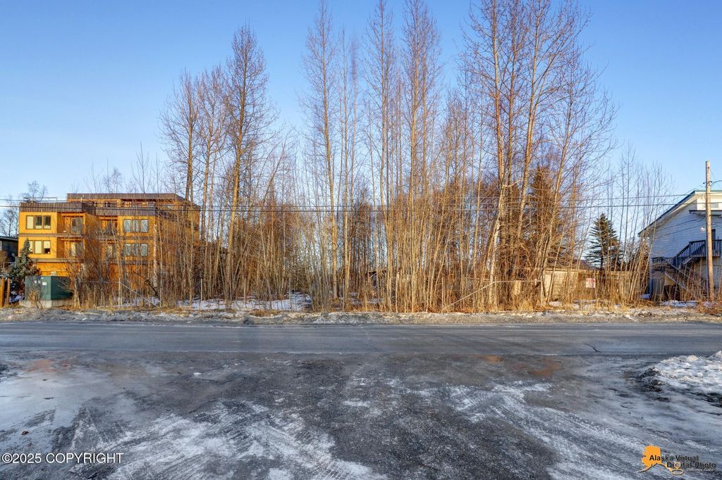 3355 Lakeshore Drive, Anchorage, AK 99517