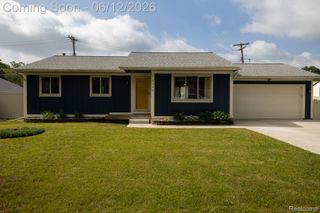 9185 Ashdown Avenue, White Lake Charter Township, MI 48386