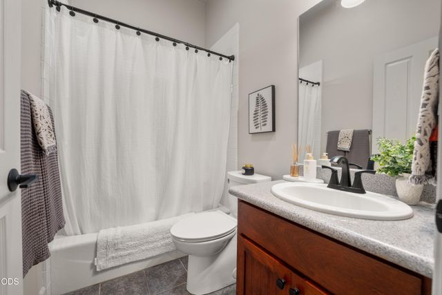 60775 Currant Way, Bend, OR 97702