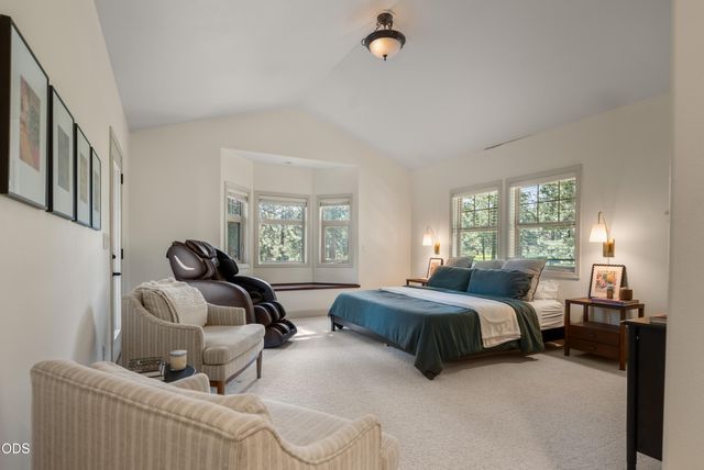 60775 Currant Way, Bend, OR 97702