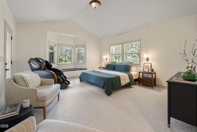 60775 Currant Way, Bend, OR 97702