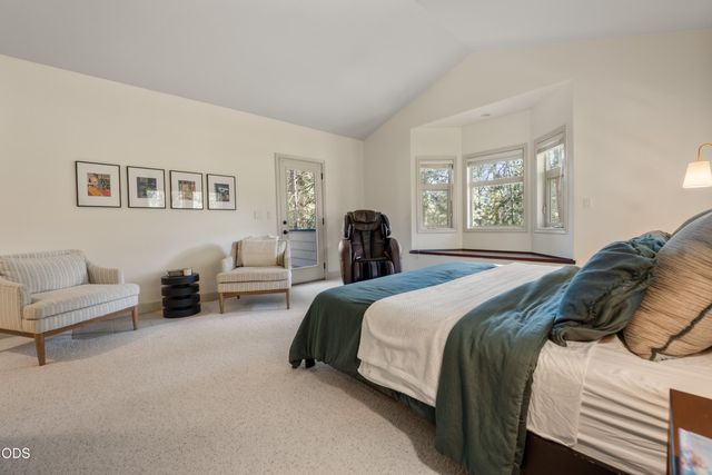 60775 Currant Way, Bend, OR 97702