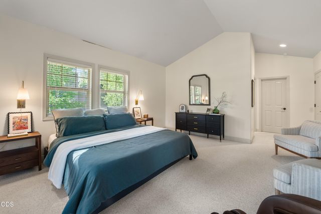 60775 Currant Way, Bend, OR 97702