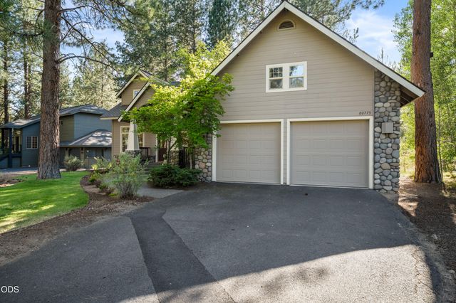 60775 Currant Way, Bend, OR 97702