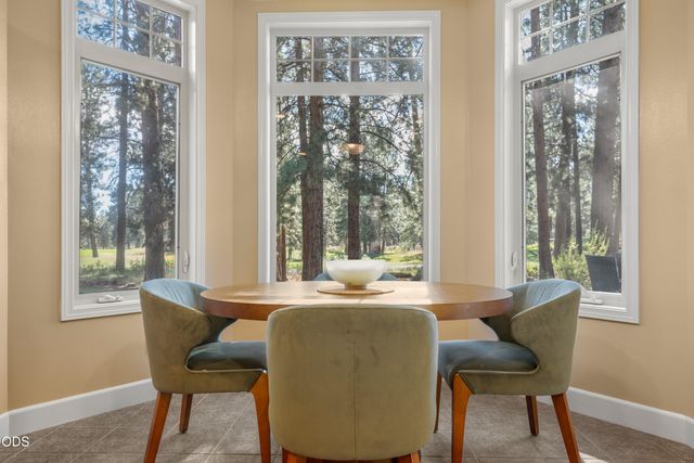 60775 Currant Way, Bend, OR 97702