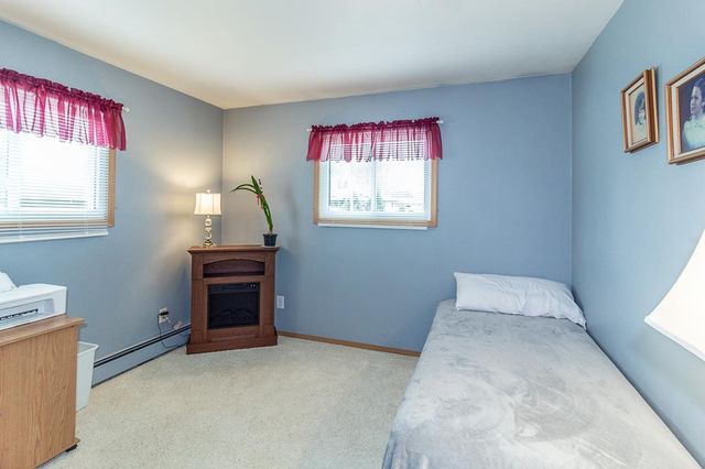 828 W WARREN STREET, New London, WI 54961