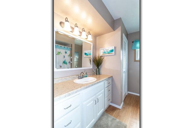 828 W WARREN STREET, New London, WI 54961