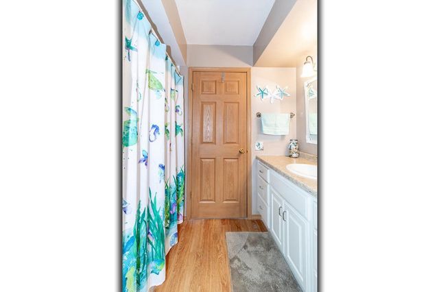 828 W WARREN STREET, New London, WI 54961