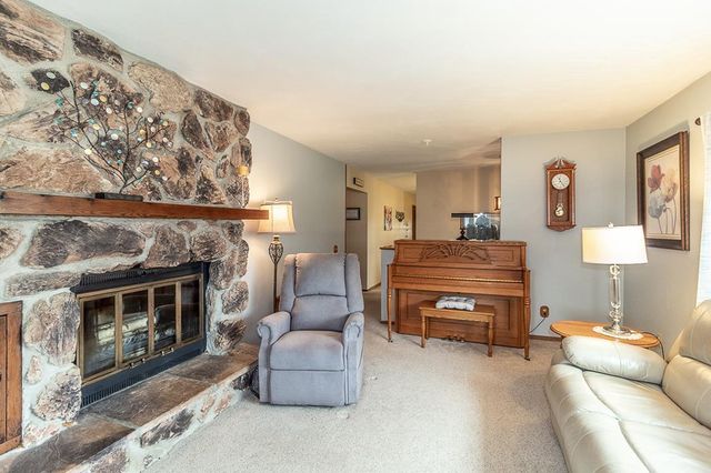 828 W WARREN STREET, New London, WI 54961