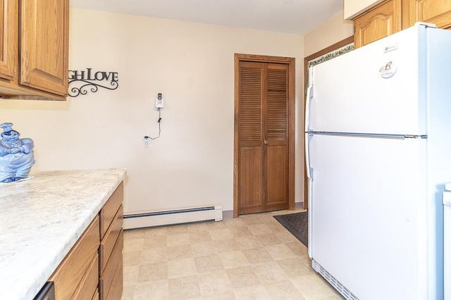 828 W WARREN STREET, New London, WI 54961