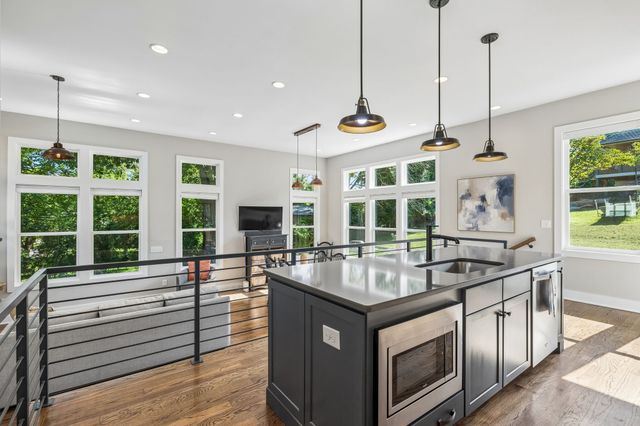 2605D Traughber Dr, Nashville, TN 37206