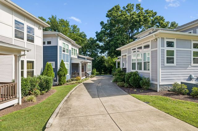 2605D Traughber Dr, Nashville, TN 37206