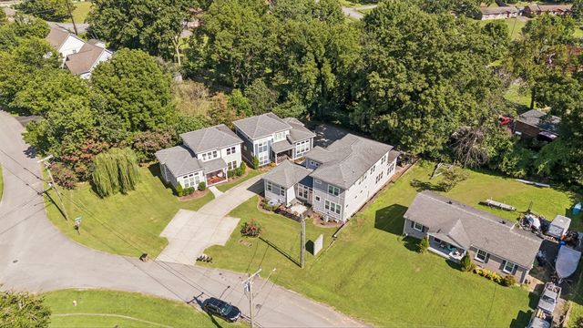 2605D Traughber Dr, Nashville, TN 37206