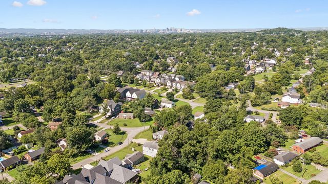 2605D Traughber Dr, Nashville, TN 37206