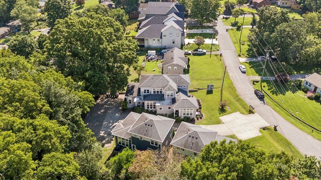 2605D Traughber Dr, Nashville, TN 37206
