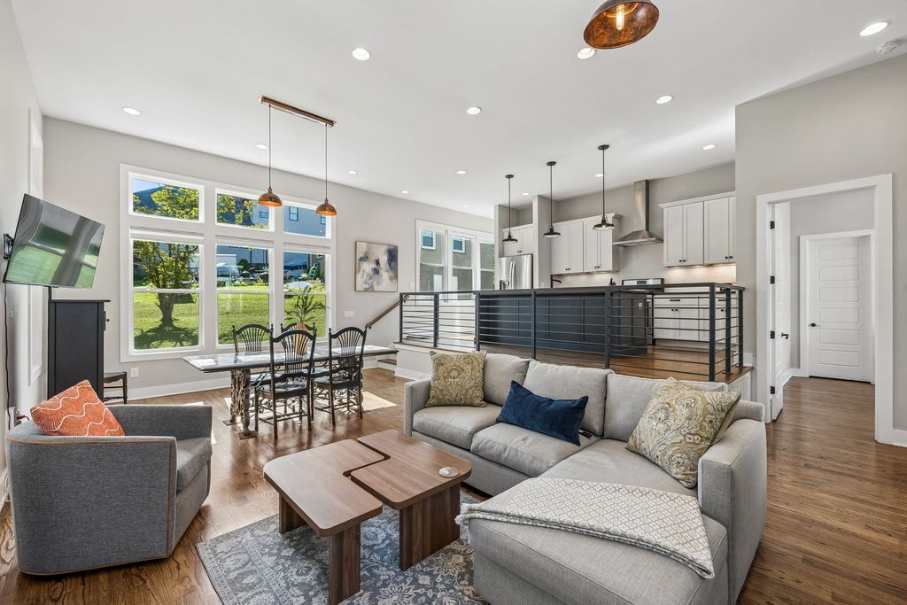 2605D Traughber Dr, Nashville, TN 37206