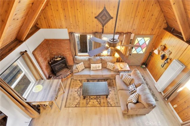 42651 Falcon Avenue, Big Bear Lake, CA 92315