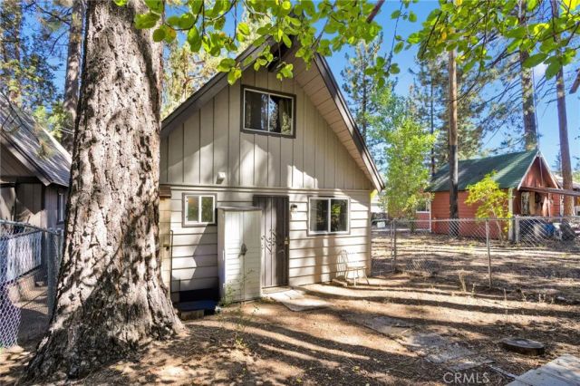 42651 Falcon Avenue, Big Bear Lake, CA 92315