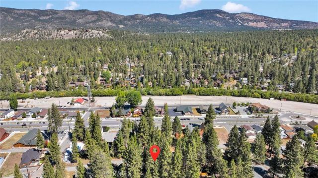 42651 Falcon Avenue, Big Bear Lake, CA 92315