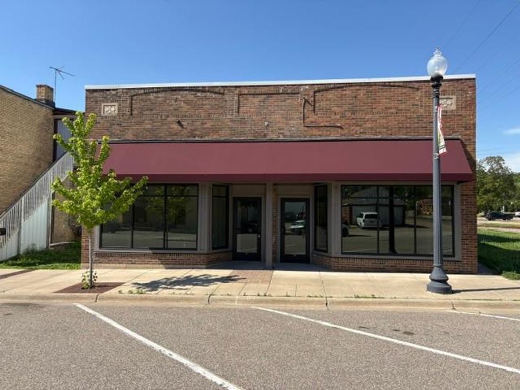 137 1st Street E, Jordan, MN 55352 — exterior