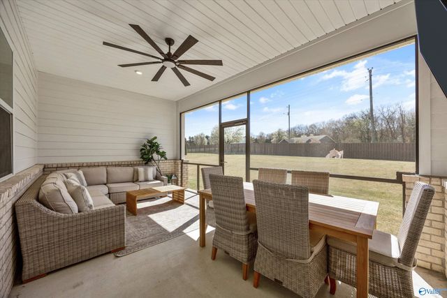 326 Merrydale Drive, Huntsville, AL 35811