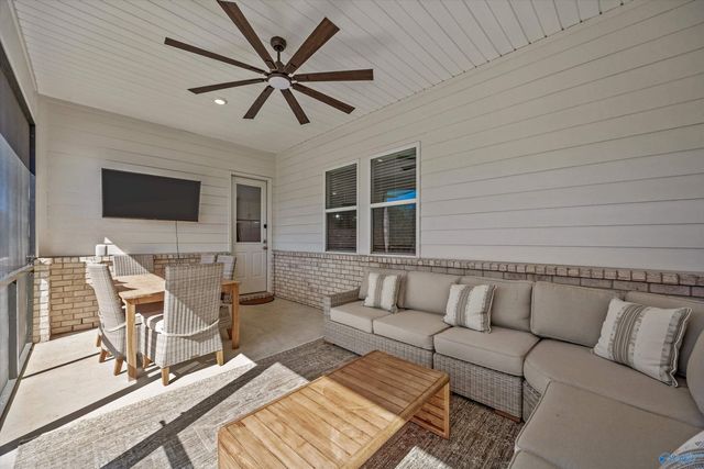 326 Merrydale Drive, Huntsville, AL 35811