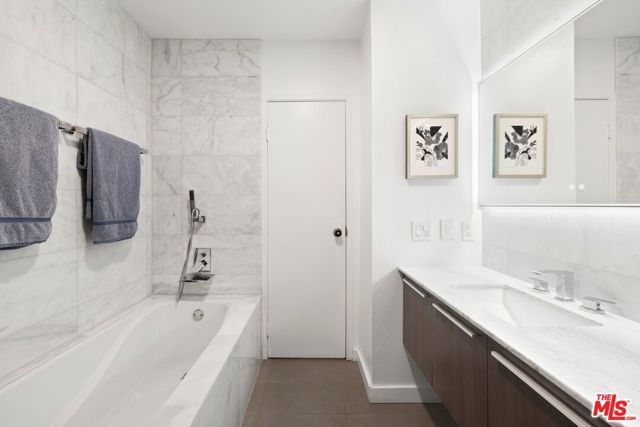 7300 Franklin Avenue 554, Los Angeles, CA 90046