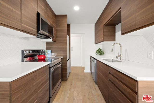 7300 Franklin Avenue 554, Los Angeles, CA 90046
