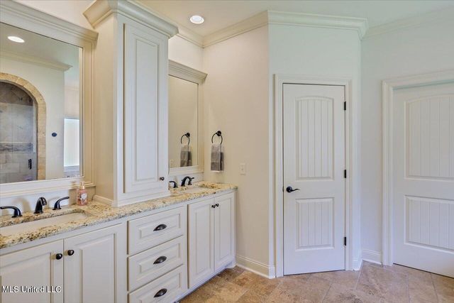 316 Woodlands Green Place, Brandon, MS 39047