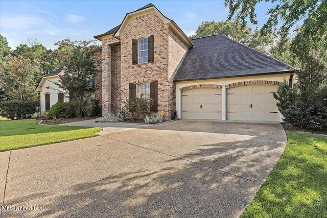 316 Woodlands Green Place, Brandon, MS 39047