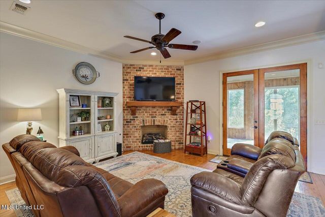 316 Woodlands Green Place, Brandon, MS 39047