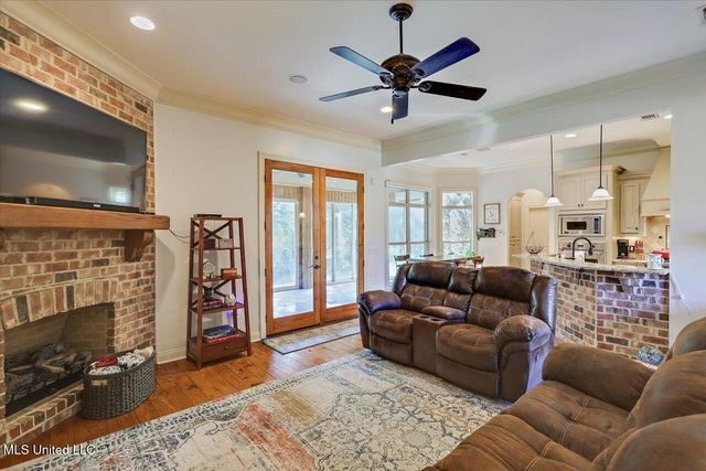 316 Woodlands Green Place, Brandon, MS 39047