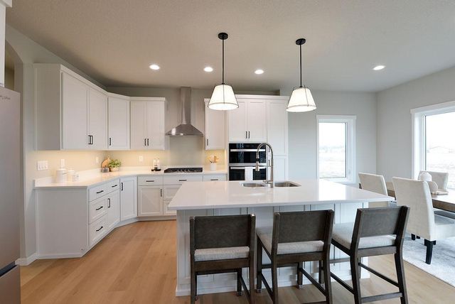 867 Harvest Circle, Horace, ND 58047
