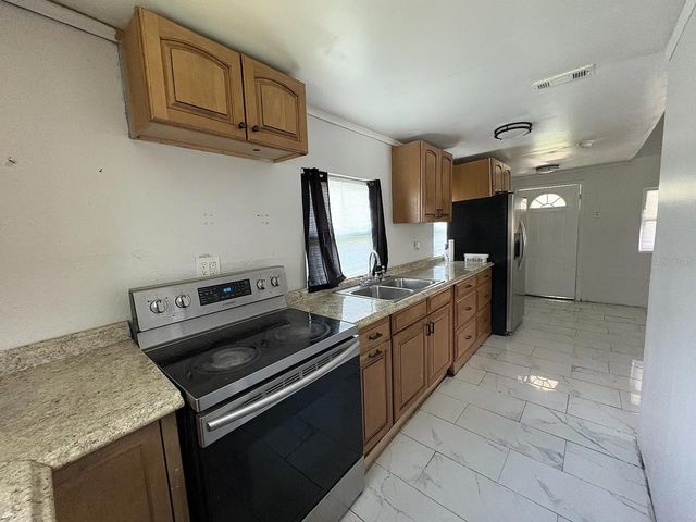 227 N MARVELINE ROAD, Lakeland, FL 33815